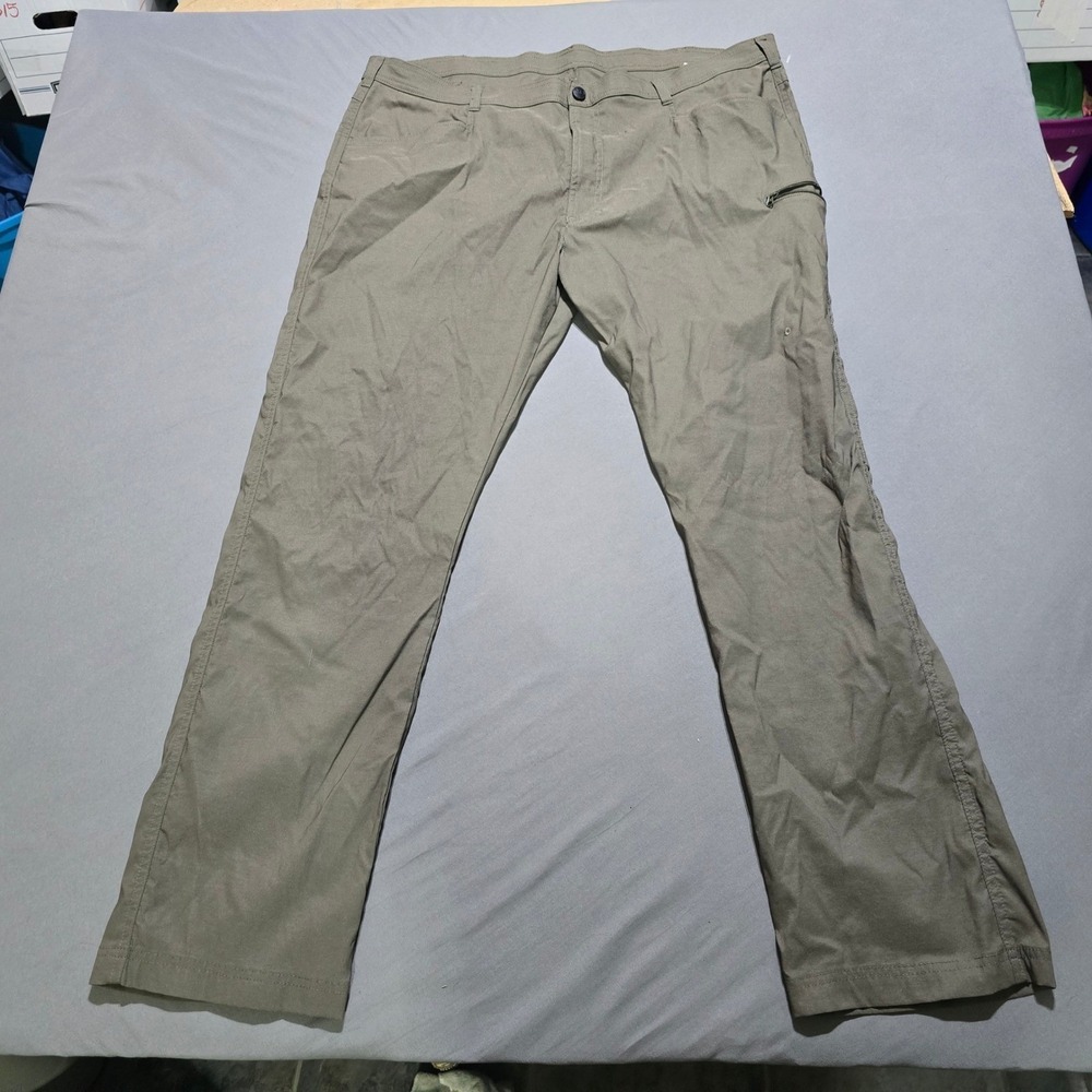 Magellan Outdoors Hiking Pants Mens 40x30 Gray Nylon Stretch Utility NW740SB